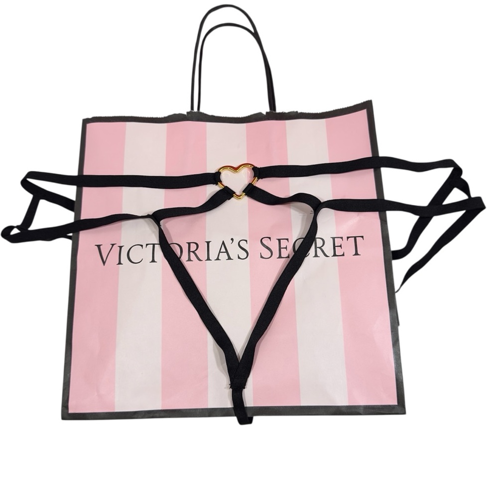 NWT Victoria’s‎ Secret Very Sexy Black Strappy Thong Panty w/ Gold Heart Charm